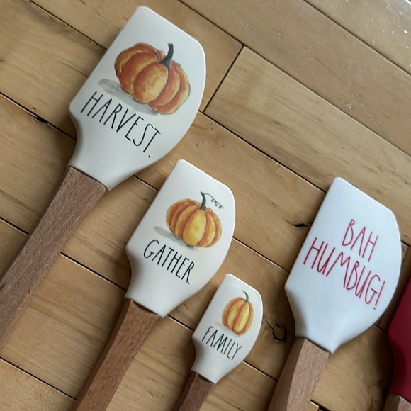 🥄Spatulas by Rae Dunn - Picture 2 of 5